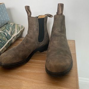 Blundstones womens high top booties.